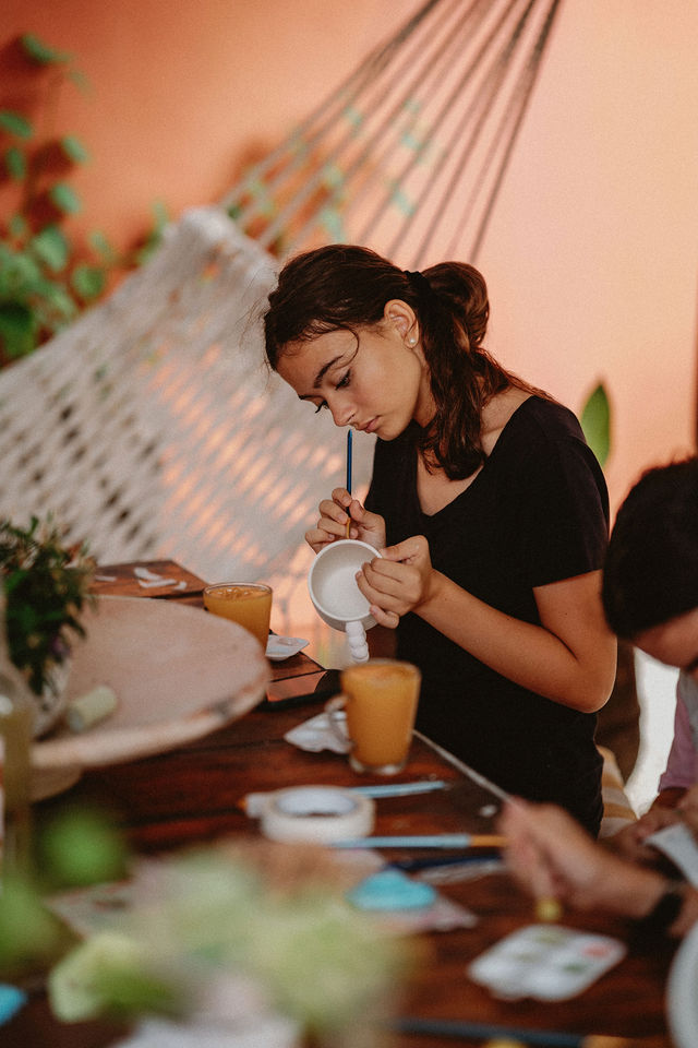 Peinture sur céramique au Kafé Céramik